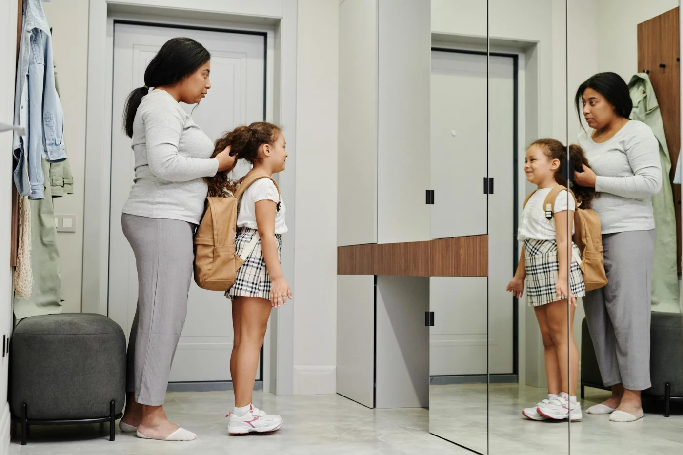Morning mirror routine shows how to be a single mom with no help by building calm school-day anchors