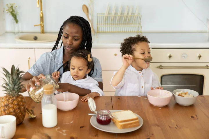 How Single Moms Can Build Stable Routines and Strong Connection With No Help