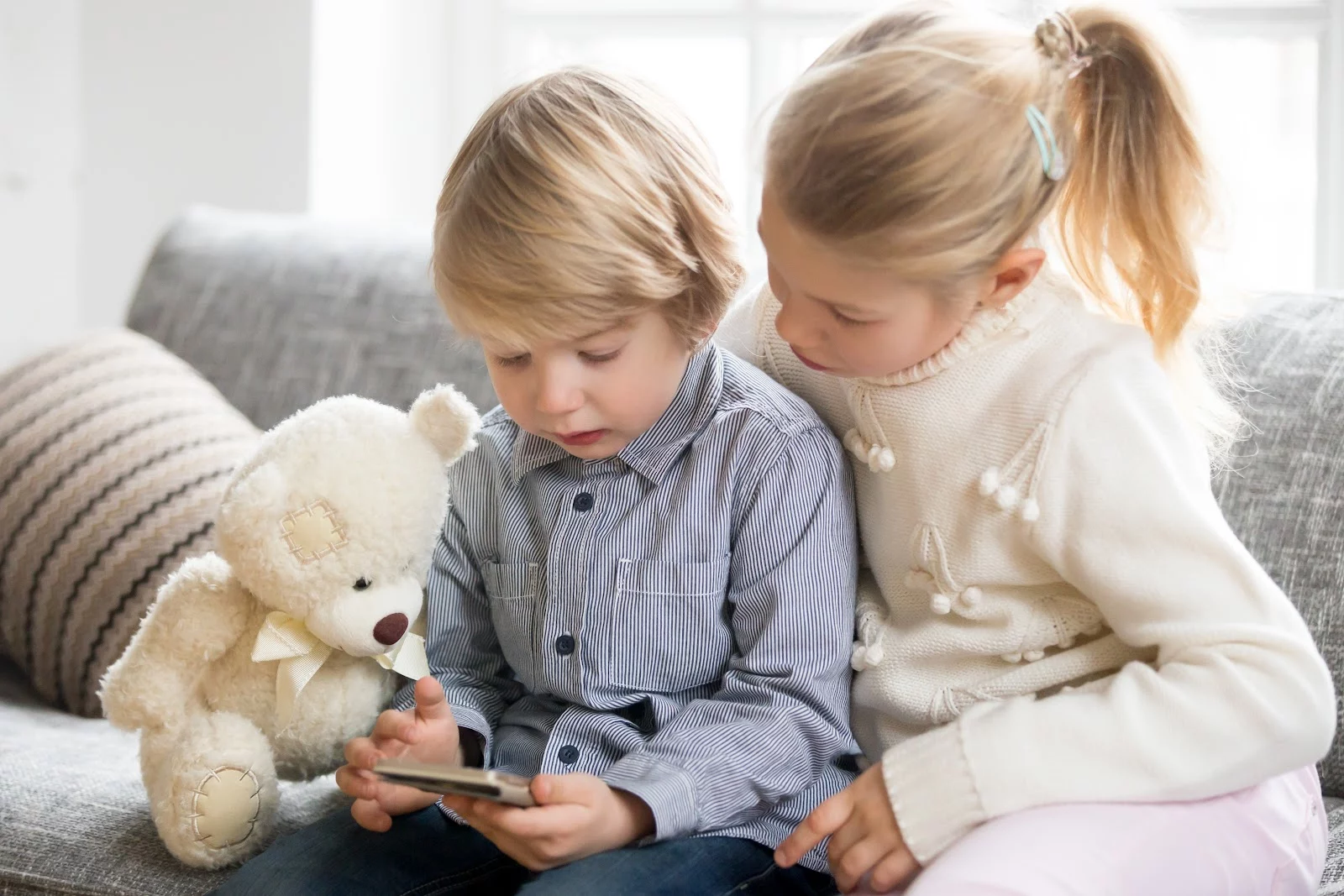 When Is Your Child Ready for Their First Cell Phone? A Guide for Parents