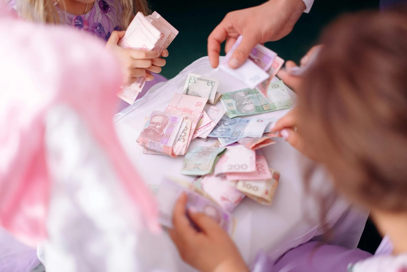 Allowances and Kids: Teaching Financial Responsibility Early
