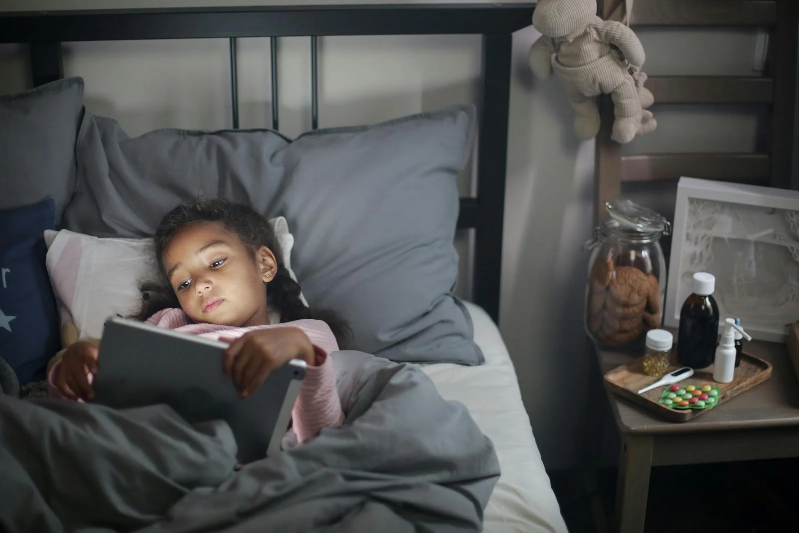 Effects of Excessive Screen Time on Child Development: Strategies for Healthy Management