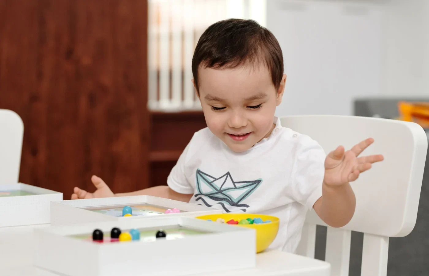 Fine Motor Activities for Preschoolers That Build Little Hands